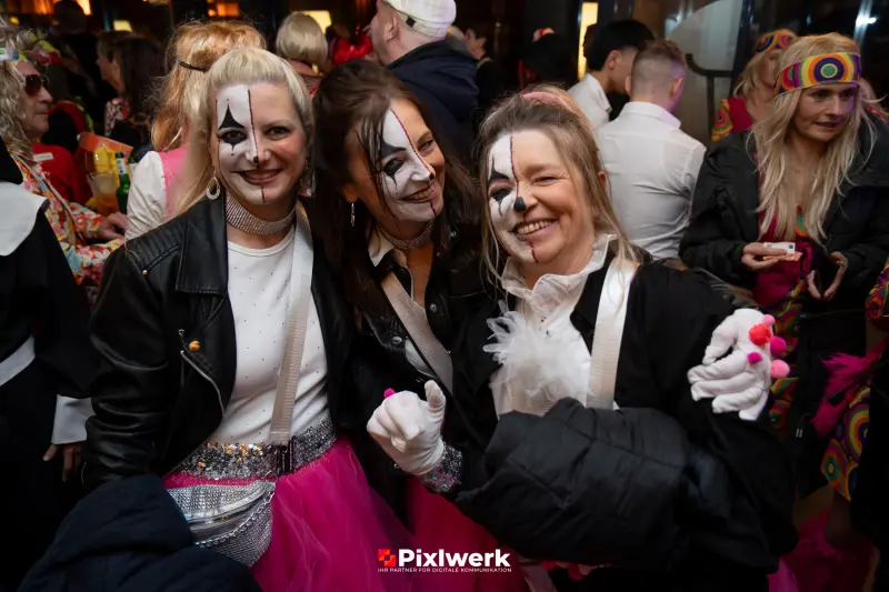 WEIBERFASCHING – Foto 10